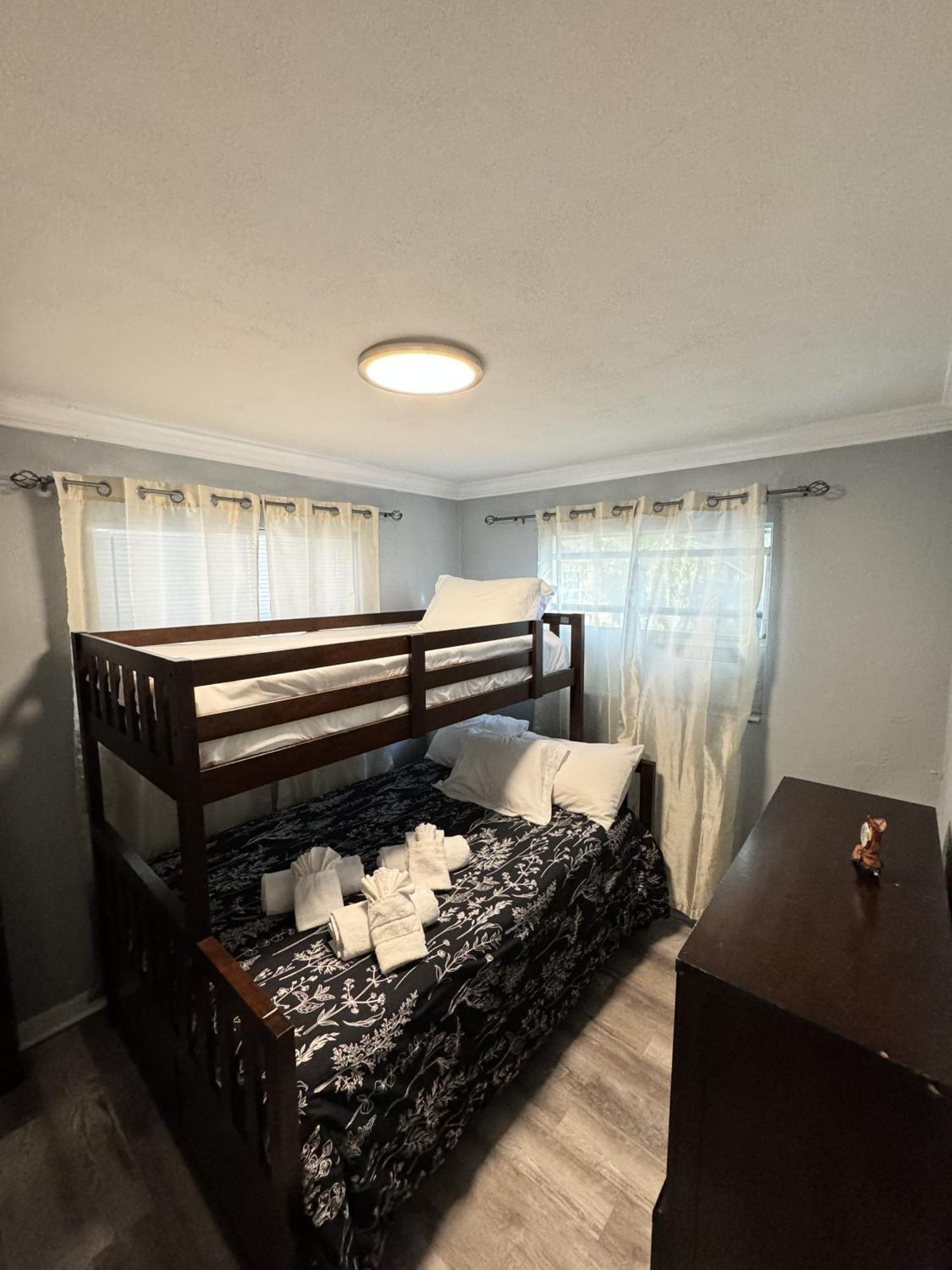סרסוטה Downtown Single Family Modern Bungalow Close To Beaches And Dining Home מראה חיצוני תמונה